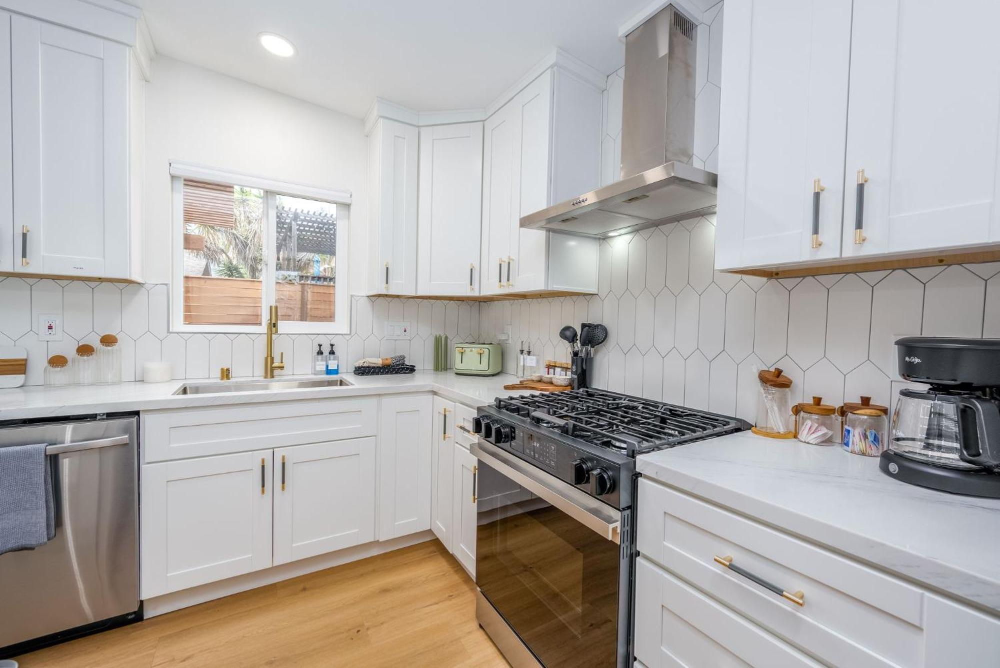 Designer Family In South Park W Fireplace * San Diego